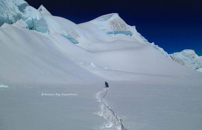 A few meters from the summit Ranrapalca