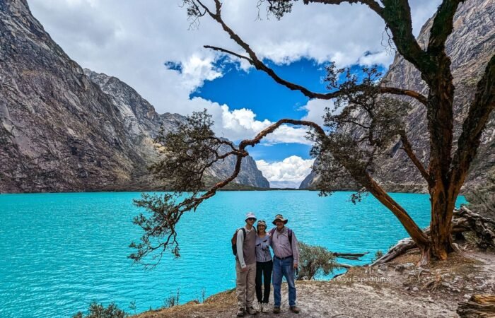 American family on a private tour to Llanganuco Lagoon 3