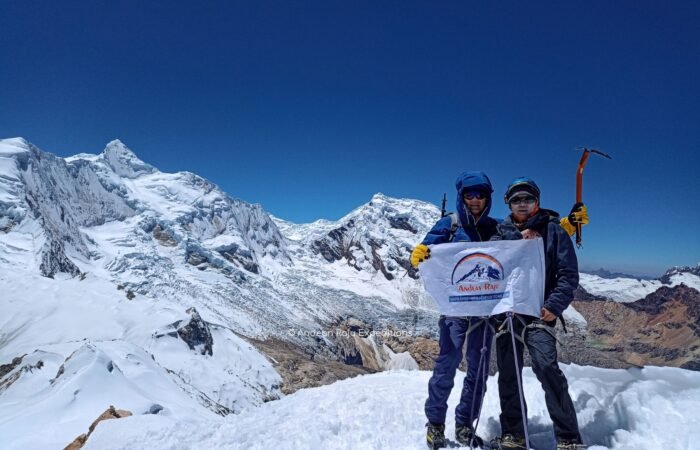 David and Jayson, our Chinese group on the summit of Nevado Ishinca