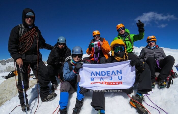 Mexican family at the summit of Nevado Ishinca