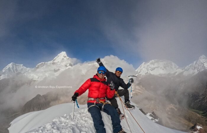 Our clients on the top of Nevado Mateo 3