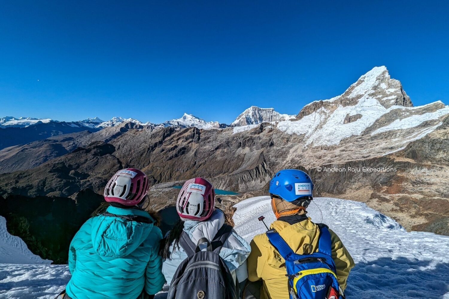 Our clients on the top of Nevado Mateo 6