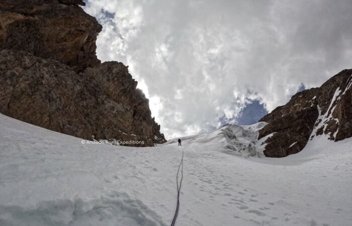 Rappelling from Nevado Huarapasca