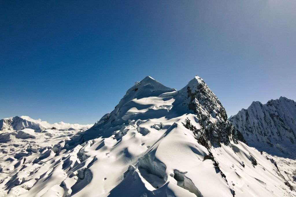 Vallunaraju Mountain