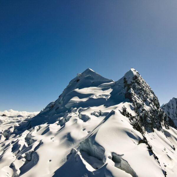 Vallunaraju Mountain