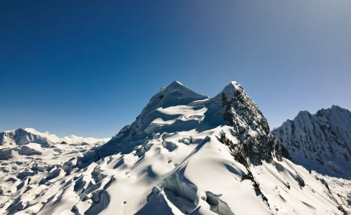 Vallunaraju Mountain