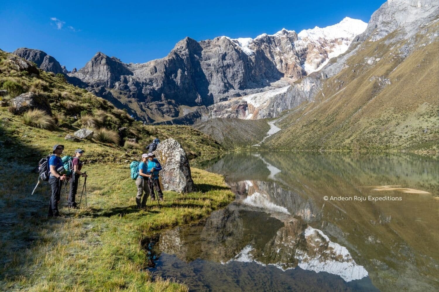 Road to Siula Pass