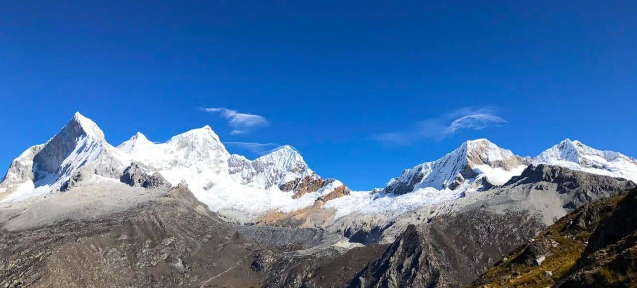 Panoramik Hike To Laguna 69