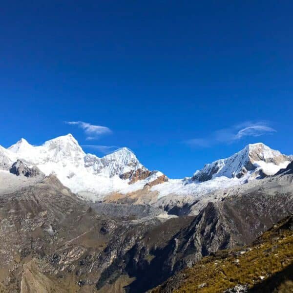 Panoramik Hike To Laguna 69