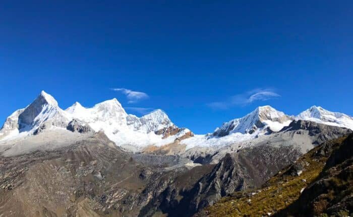 Panoramik Hike To Laguna 69