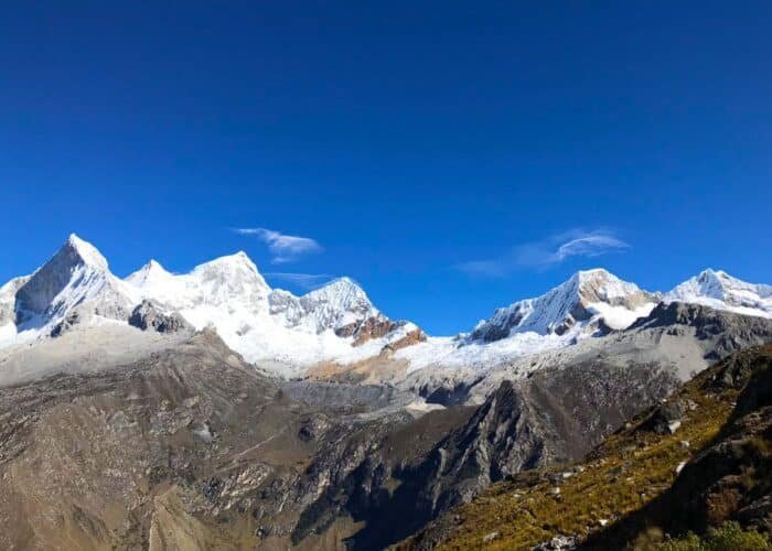 Panoramik Hike To Laguna 69